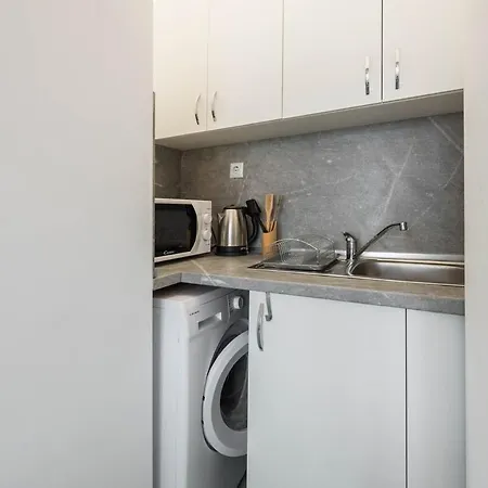 Bright And Comfy Place Apartman Várna