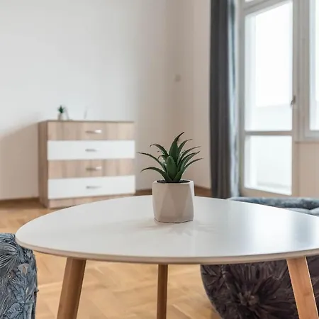 Bright And Comfy Place * Várna