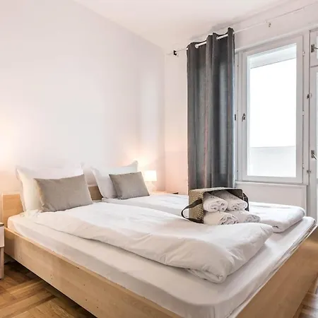 Bright And Comfy Place Apartman Várna