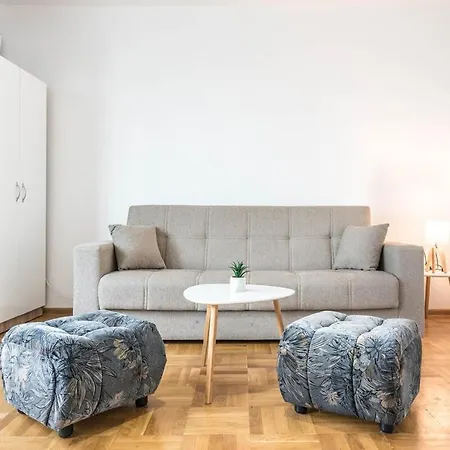 公寓 Bright And Comfy Place