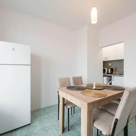 公寓 Bright And Comfy Place 瓦爾納