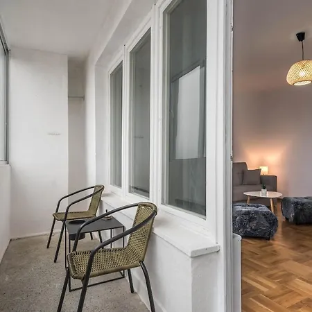 Bright And Comfy Place 瓦爾納