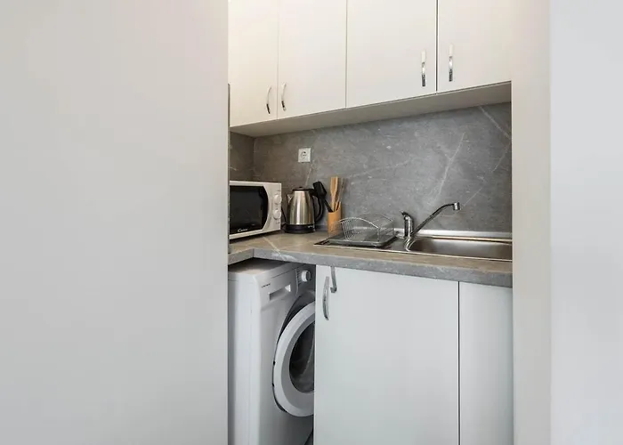 Bright And Comfy Place Apartment Varna