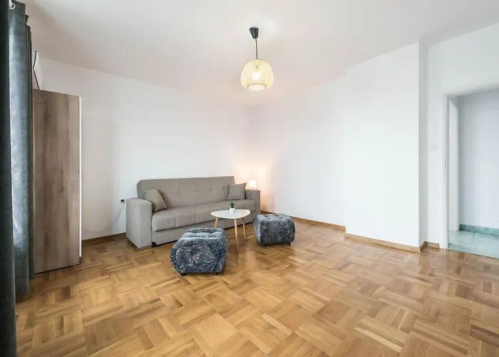 Bright And Comfy Place Varna