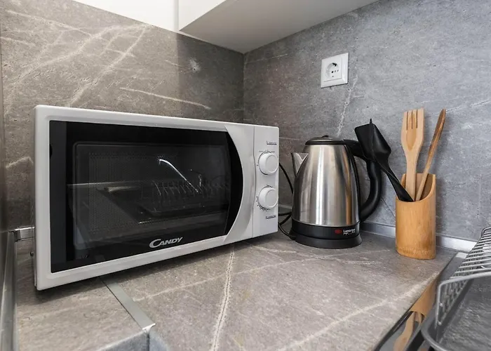 Bright And Comfy Place Apartment *